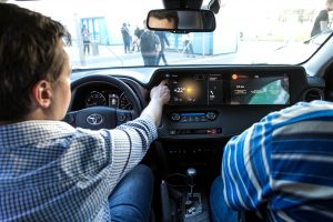 Яндекс показал демомобиль на базе Toyota RAV4 с платформой Яндекс.Авто»