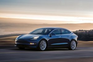 Tesla Model 3 Performance: разгон до «сотни» за 3,5 секунды»